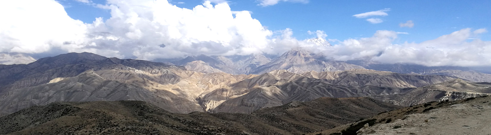 UPPER MUSTANG TREKKING